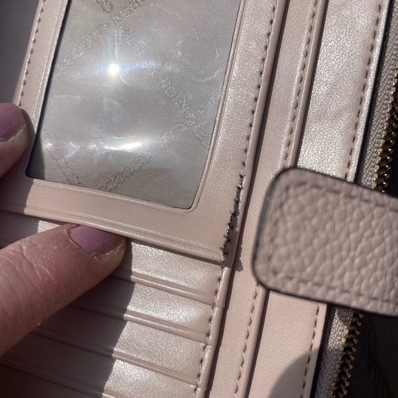 Michael Kors Adele Leather Smartphone Wallet - Picture 8 of 8